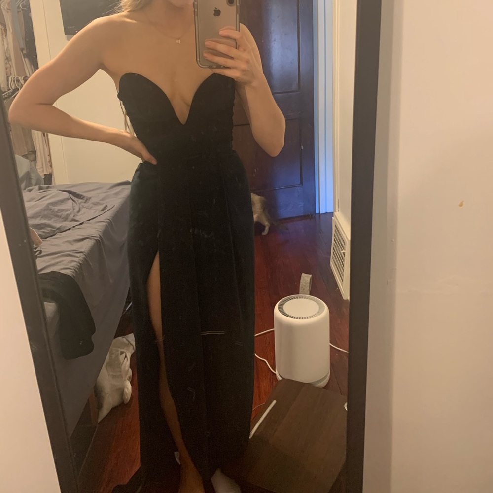 Long velvet black gown